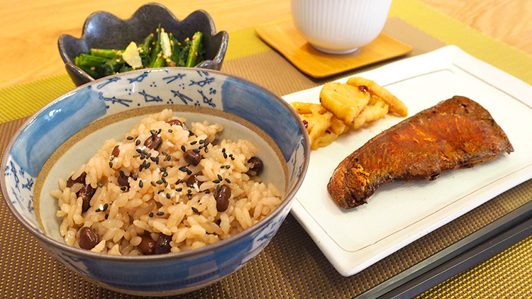 電子オーブンで作る赤飯とプリ照り焼き