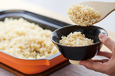 玄米も炊ける自動炊飯機能