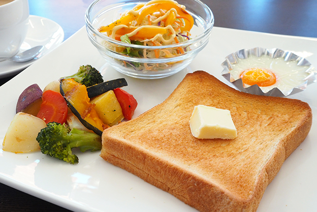 ココットプレートでワンプレート朝食