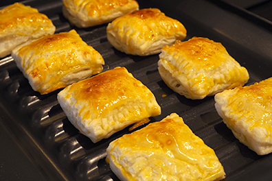 焼き上がったらチョコパイの完成