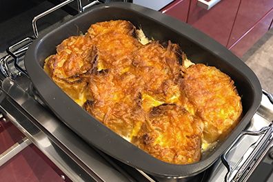 焼き上がったらオニオングラタンスープの完成