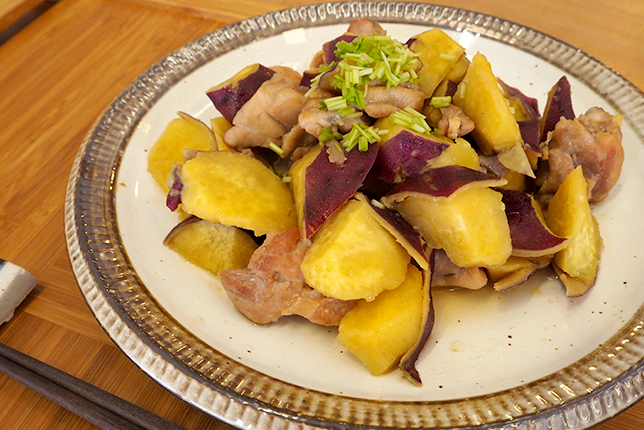 フライパン１つで作る鶏とさつまいもの甘辛煮