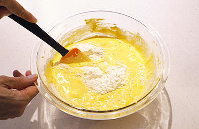 ガスオーブンで作るレモンシフォンケーキ