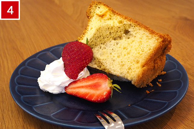 シフォンケーキ作ってみた4