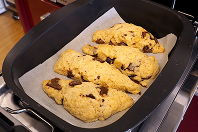 チョコスコーンの焼き上がり