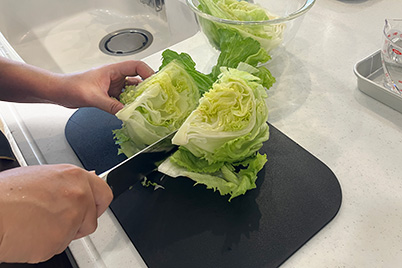 蒸しレタスのオイスターソースがけ