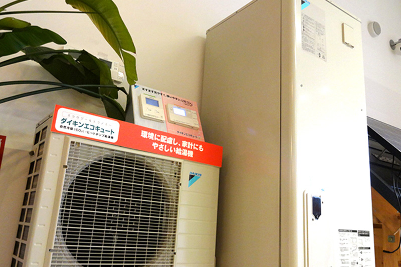 ショールームエコカナエコキュート展示