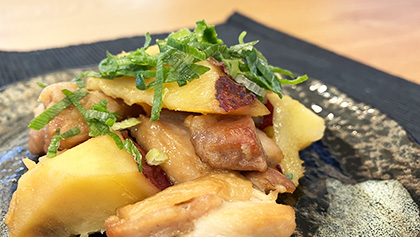 デリシア操作部シンプルタイプで鶏とさつまいもの甘辛煮