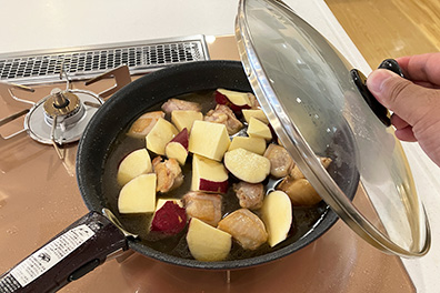 鶏とさつまいもの甘辛煮