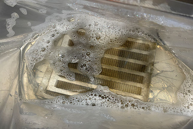 レンジフードフィルター浸け置き洗い