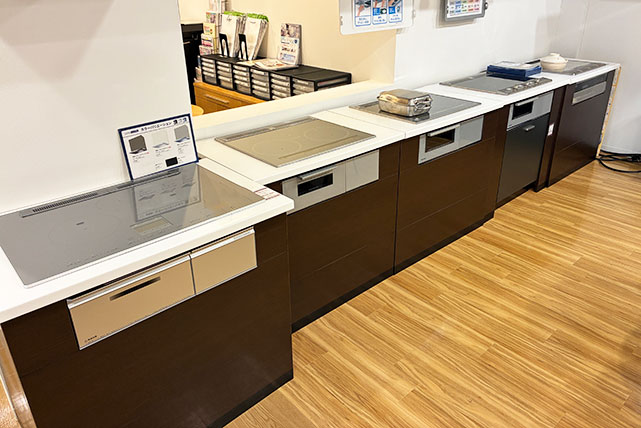 エコカナではIHクッキングヒーターを展示しています