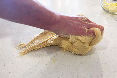 リンナイの電子コンベック「S15シリーズ」（RSR-S15E-ST）で作る「バターロール」