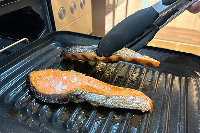 リンナイココットプレートで焼き鮭