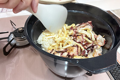 フェイシスグランド炊飯鍋で蛸飯