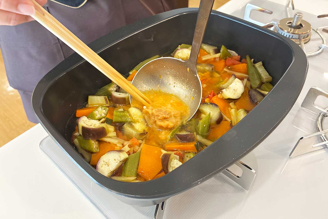 リンナイデリシアで夏野菜豚汁