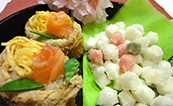 雛祭りのパーティー料理におすすめ 色鮮やかで華やかな雛あられと飾りいなり寿司の作り方動画レシピ