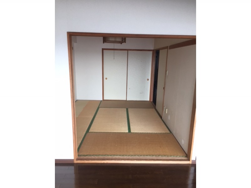 6帖和室の一部をウォークインクローゼットに間取り変更し収納力アップ 横浜市瀬谷区マンションリフォーム施工事例