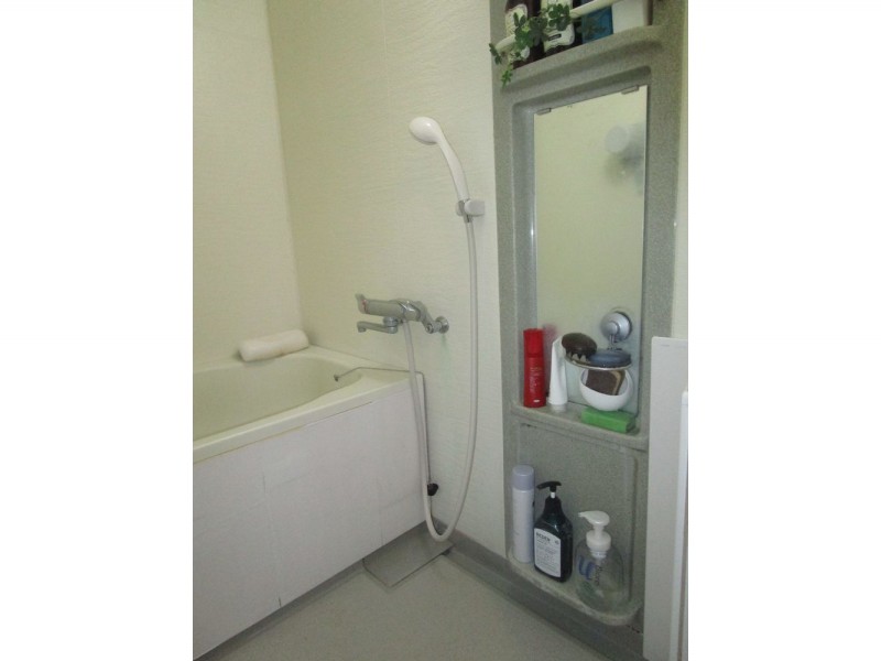 築30年以上のマンション浴室をtotoのシステムバスにリフォーム 給水給湯配管の入れ替えも同時に行いこれからも安心してお使い頂ける浴室に