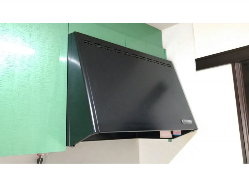 ブーツ型レンジフードからノーリツのスリム型レンジフードクララ Nfg9s23msi に交換 高さを上げ長身のご家族も使いやすいキッチンに