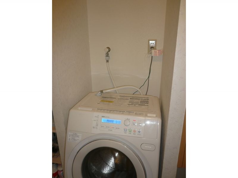 今後の使い勝手を考えて洗濯機水栓 コンセント移設 変更 工事 大和市戸建リフォーム施工事例 今後の使い勝手を考えて洗濯機水栓 コンセント移設 変更 工事 大和市戸建リフォーム施工事例