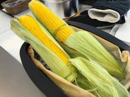 ココットダッチオーブンで焼きトウモロコシ