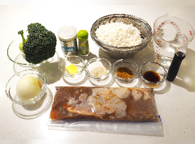 ポークチャップ夕食の材料