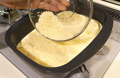 パン粉をかける