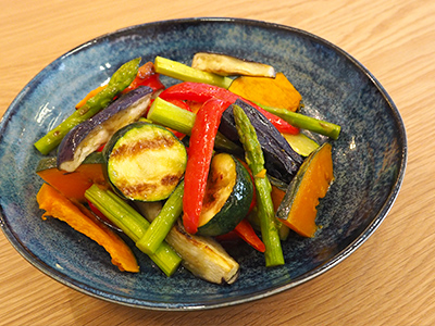 ココットプレートで夏野菜の焼きびたし