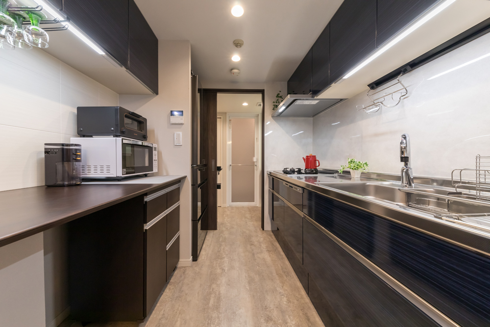 和室をなくしリビングの小上がりとテレワークスペースを作った横浜市のマンションリノベーション事例（キッチン）