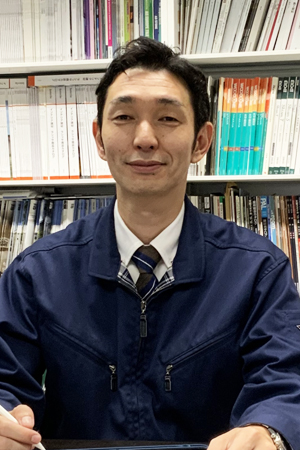 東藤 隆