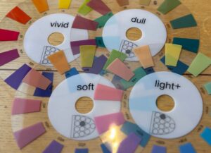 ウォームカラーで心身ともにリラックス